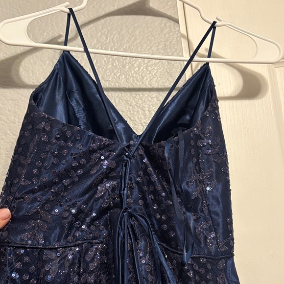 PROM PERFECT CONDITION - Picture 6 of 6